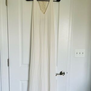 Elegant White Maxi Dress